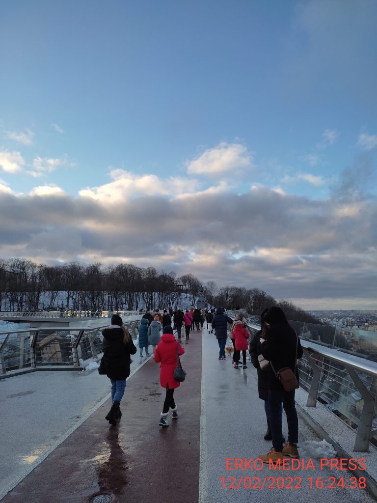 пешеходный мост киев